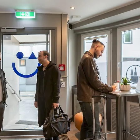 Hotel A&o Hauptbahnhof Colónia