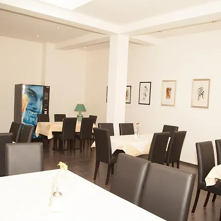 Otel A&o Hauptbahnhof 2*